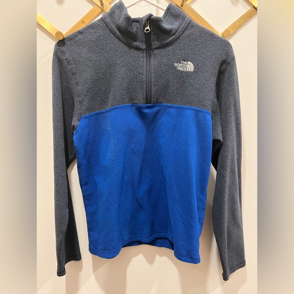 The North Face Quarter Zip Up Youth L